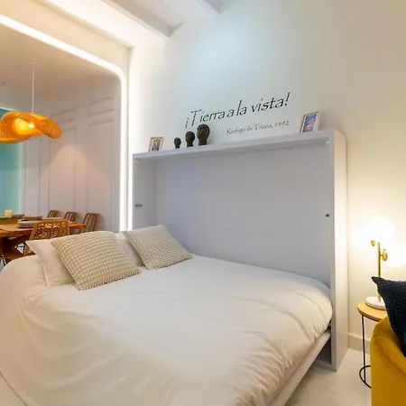 Rodrigo De Triana Boutique Apartment